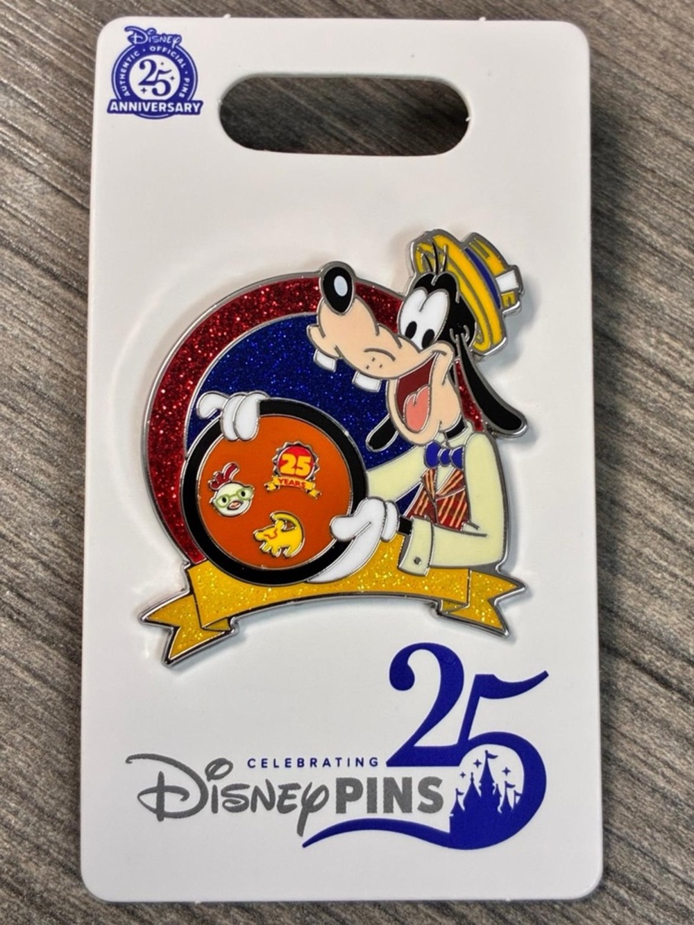 2025 Disney Parks 25th Anniversary Pin Trading Goofy Pin Board NEW
